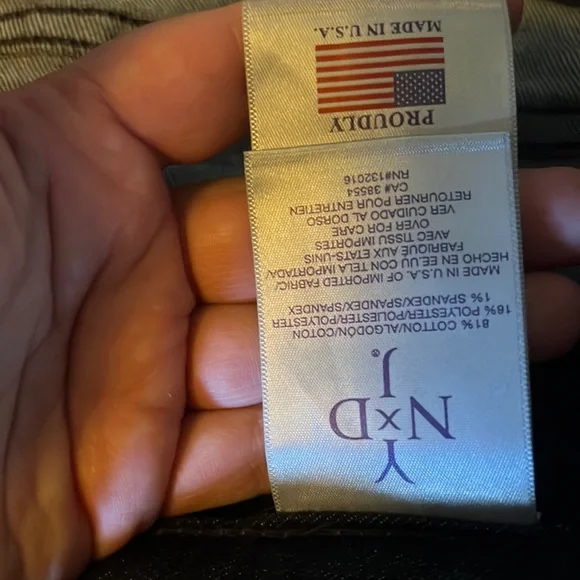 NYDJ *FLAWED* Barbara Bootcut Size 22W. Like New, worn once. *FLAW on left leg* - Picture 2 of 7